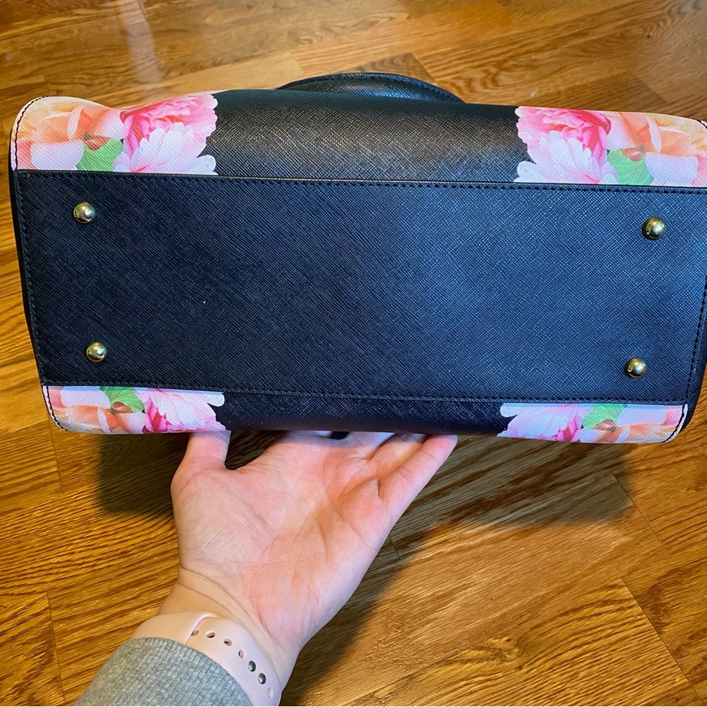 Calvin Klein Purse Black & Floral - Picture 5 of 7